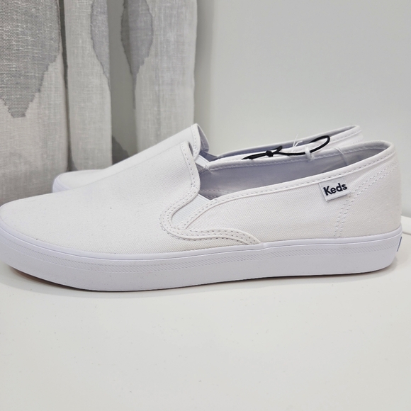 Keds White Slip‑On Canvas Sneakers – Size 10 – New in Box - Picture 5 of 9